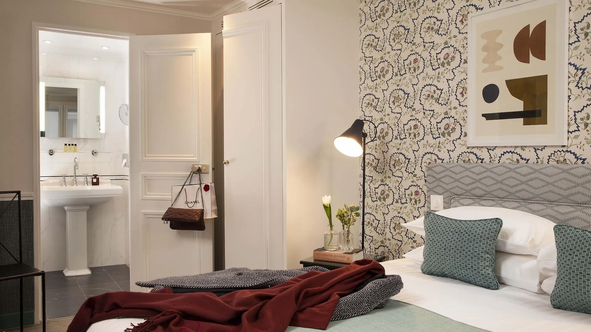 ***  Hotel Relais Bosquet By Malone Paris Fransa