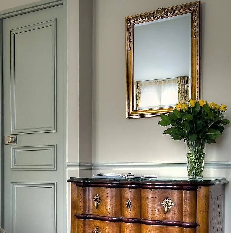 Hotel Relais Bosquet By Malone Paris